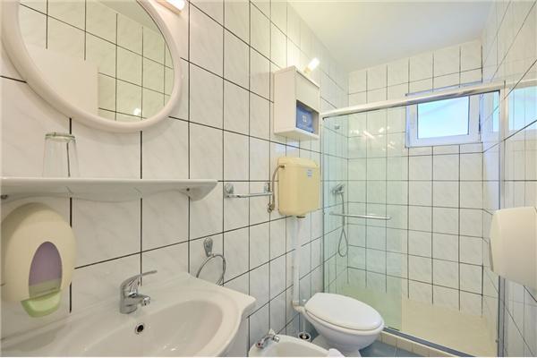 Apartment A2, for 5 persons
