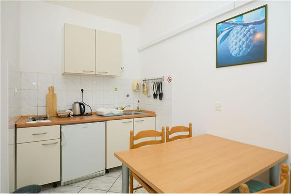Apartment A4, for 3 persons