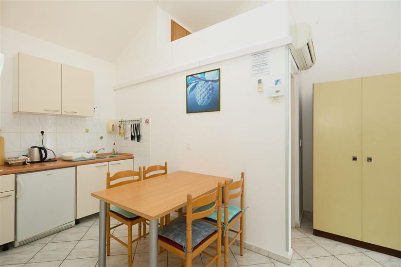 Apartment A4, for 3 persons