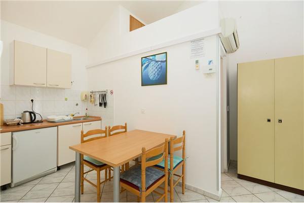 Apartment A4, for 3 persons