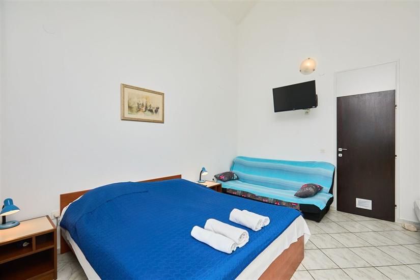 Apartment A4, for 3 persons
