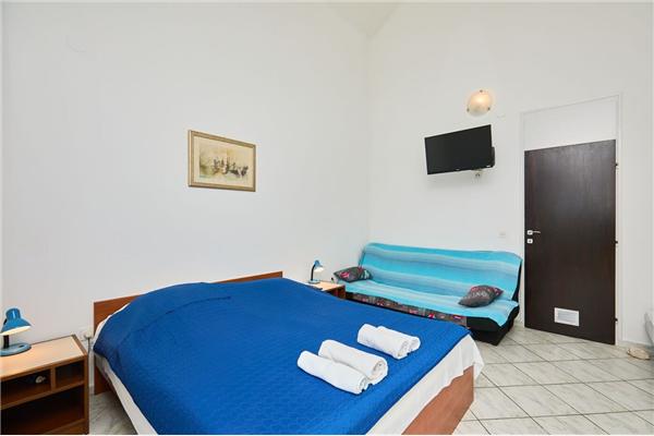 Apartment A4, for 3 persons