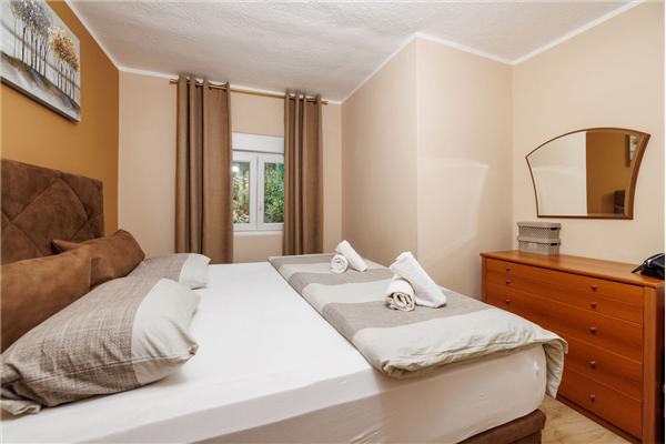 Apartment A3, for 7 persons