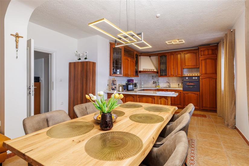 Apartment A3, for 7 persons