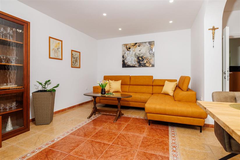 Apartment A3, for 7 persons