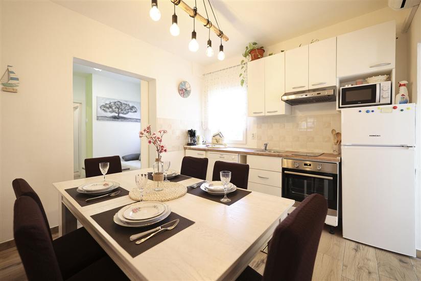 Apartment A1, for 6 persons