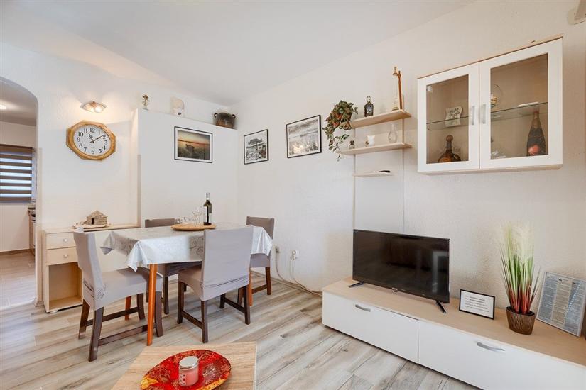 Apartment A1, for 9 persons