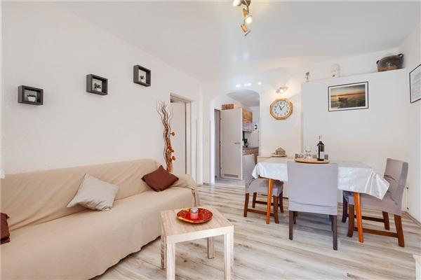 Apartment A1, for 9 persons