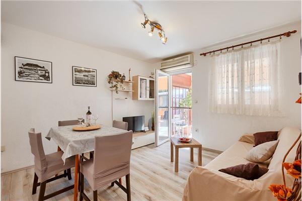 Apartment A1, for 9 persons