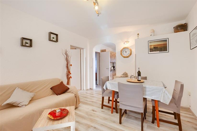 Apartment A1, for 9 persons