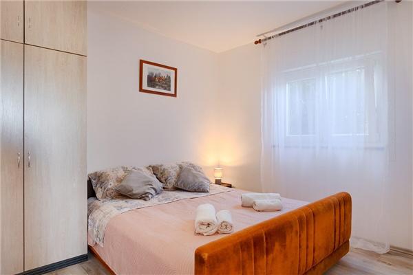 Apartment A1, for 9 persons