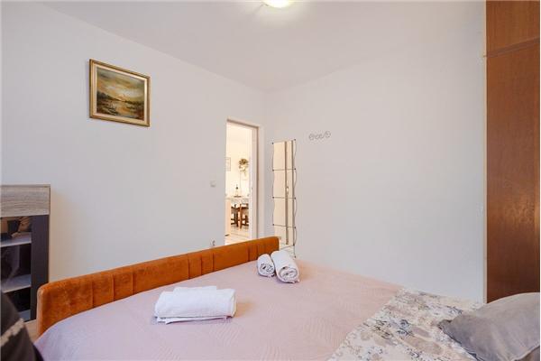 Apartment A1, for 9 persons