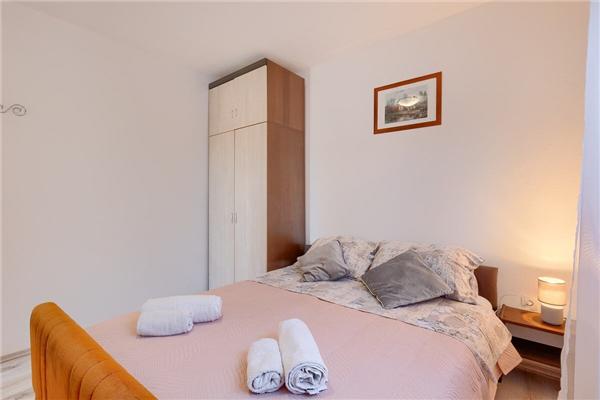 Apartment A1, for 9 persons