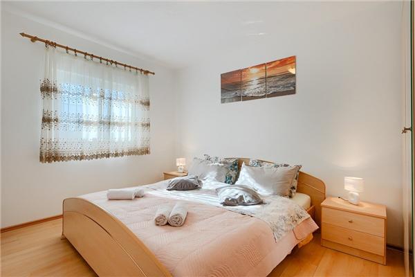 Apartment A1, for 9 persons