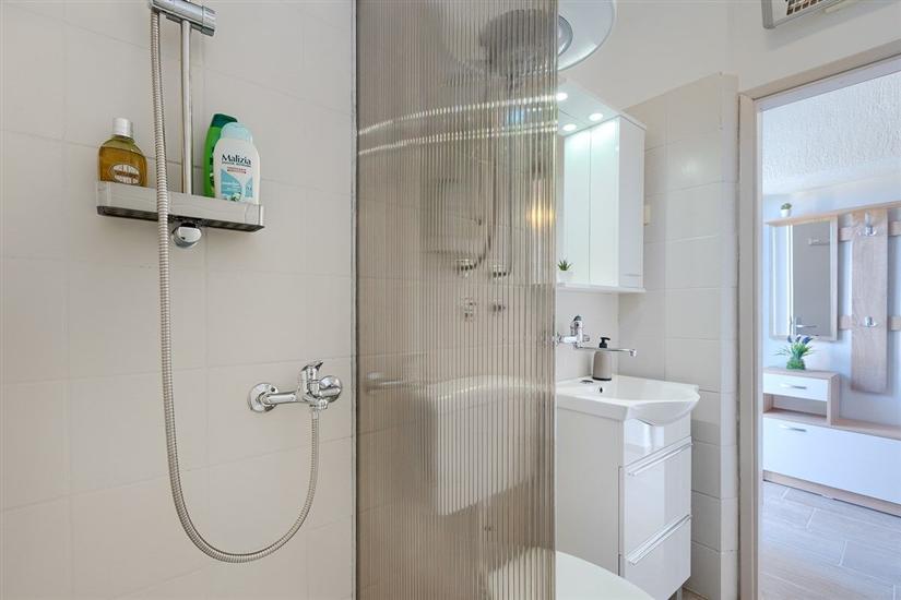 Apartment A1, for 9 persons