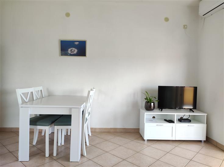 Apartment A1, for 5 persons