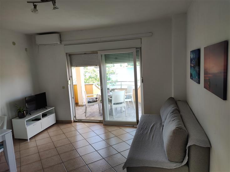 Apartment A1, for 5 persons