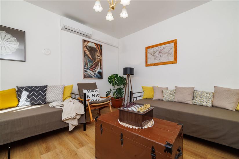 House K1, for 8 persons