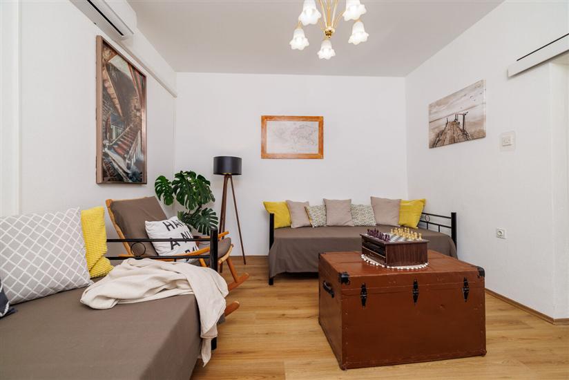 House K1, for 8 persons