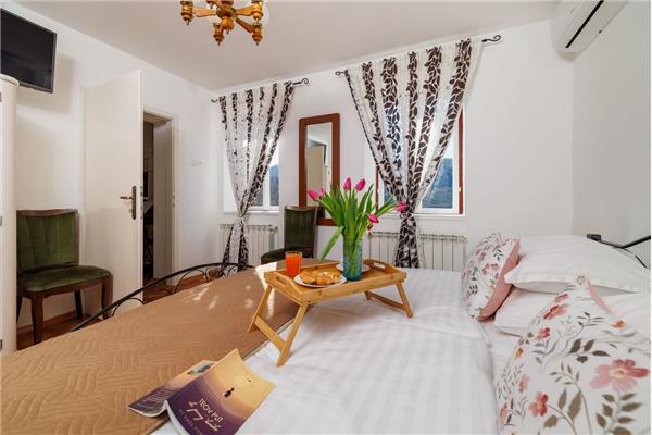 House K1, for 8 persons