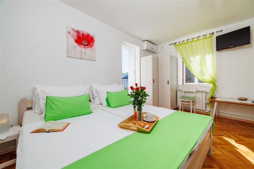 House K1, for 8 persons