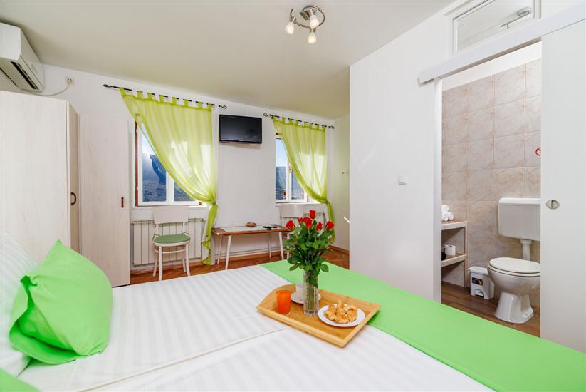 House K1, for 8 persons