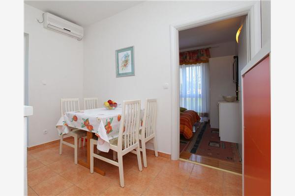 Apartment A1, for 4 persons