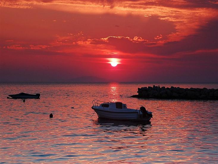 Apartments Mandre near sea