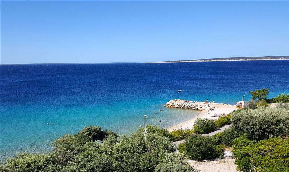 Apartments Mandre near sea