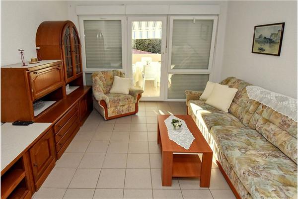 Apartment A2, for 6 persons