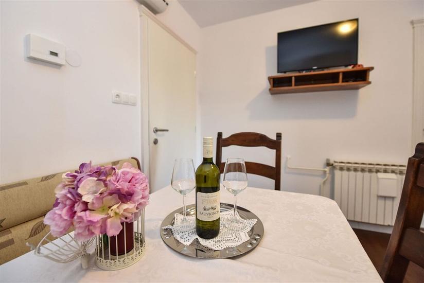 Apartment A4, for 4 persons