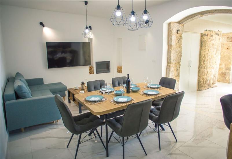 Apartment A1, for 6 persons