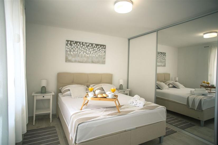 Apartment A1, for 6 persons