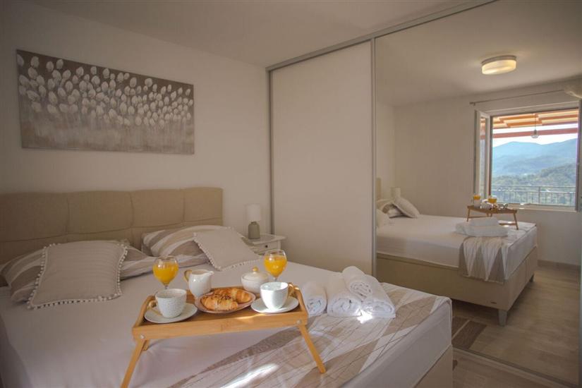 Apartment A1, for 6 persons