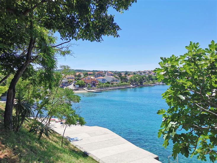 Apartments Ivo P. with Sea View