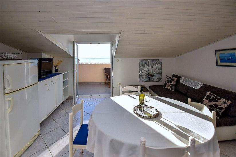 Apartment A7, for 4 persons