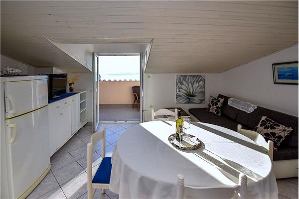 Apartment A7, for 4 persons