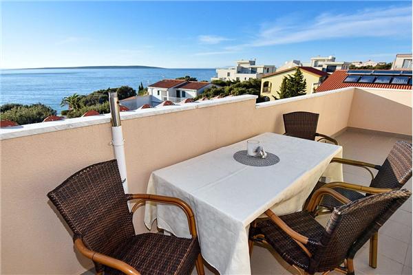 Apartment A7, for 4 persons