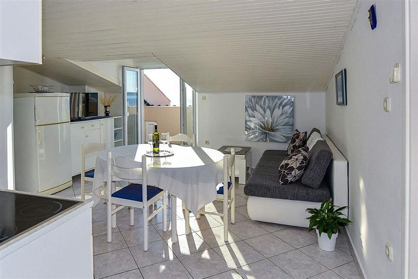 Apartment A7, for 4 persons