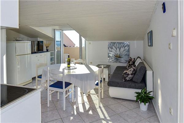 Apartment A7, for 4 persons