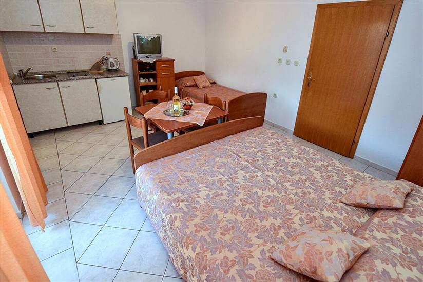 Apartment A8, for 2 persons