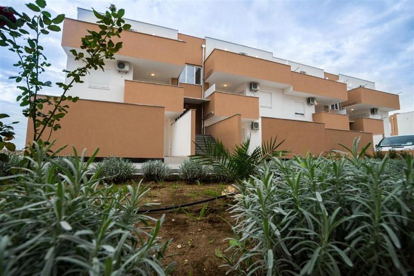 Apartments Village Nin