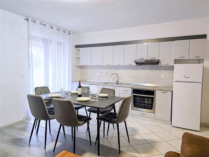Apartment A1, for 5 persons