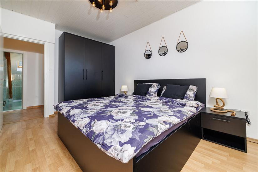 Apartment A4, for 4 persons