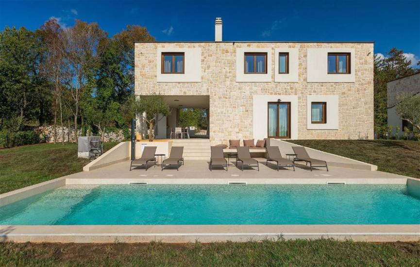 Villa Minerva s bazenom