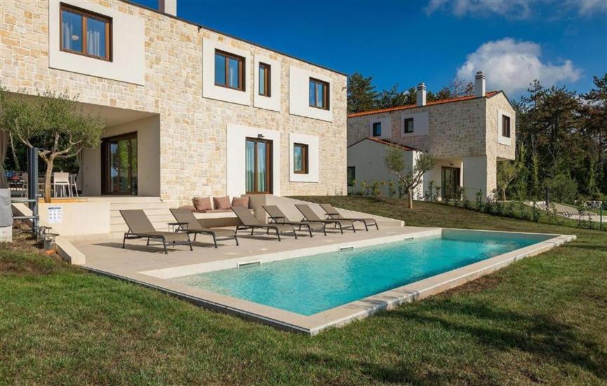 Villa Minerva s bazenom