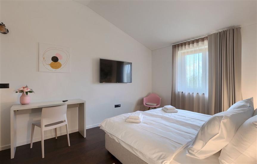 House K1, for 8 persons