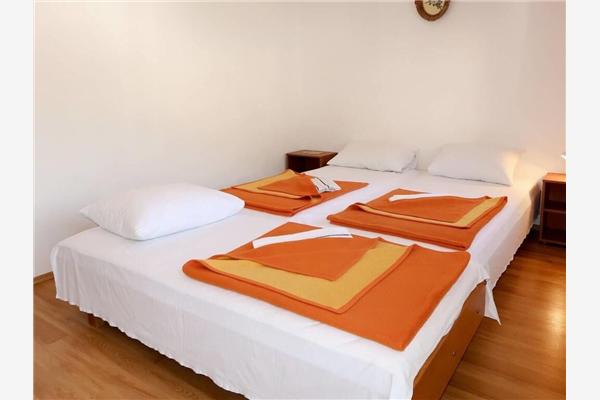 Apartment A3, for 5 persons