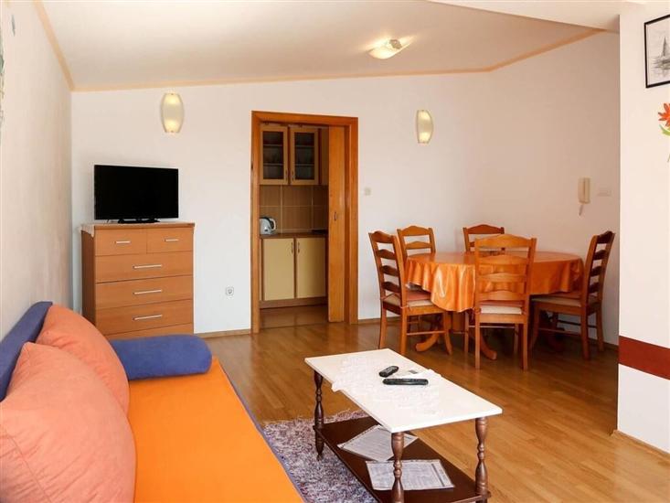Apartment A4, for 4 persons
