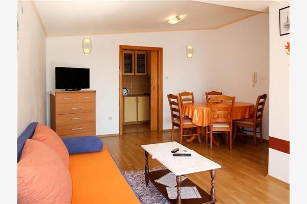 Apartment A4, for 4 persons